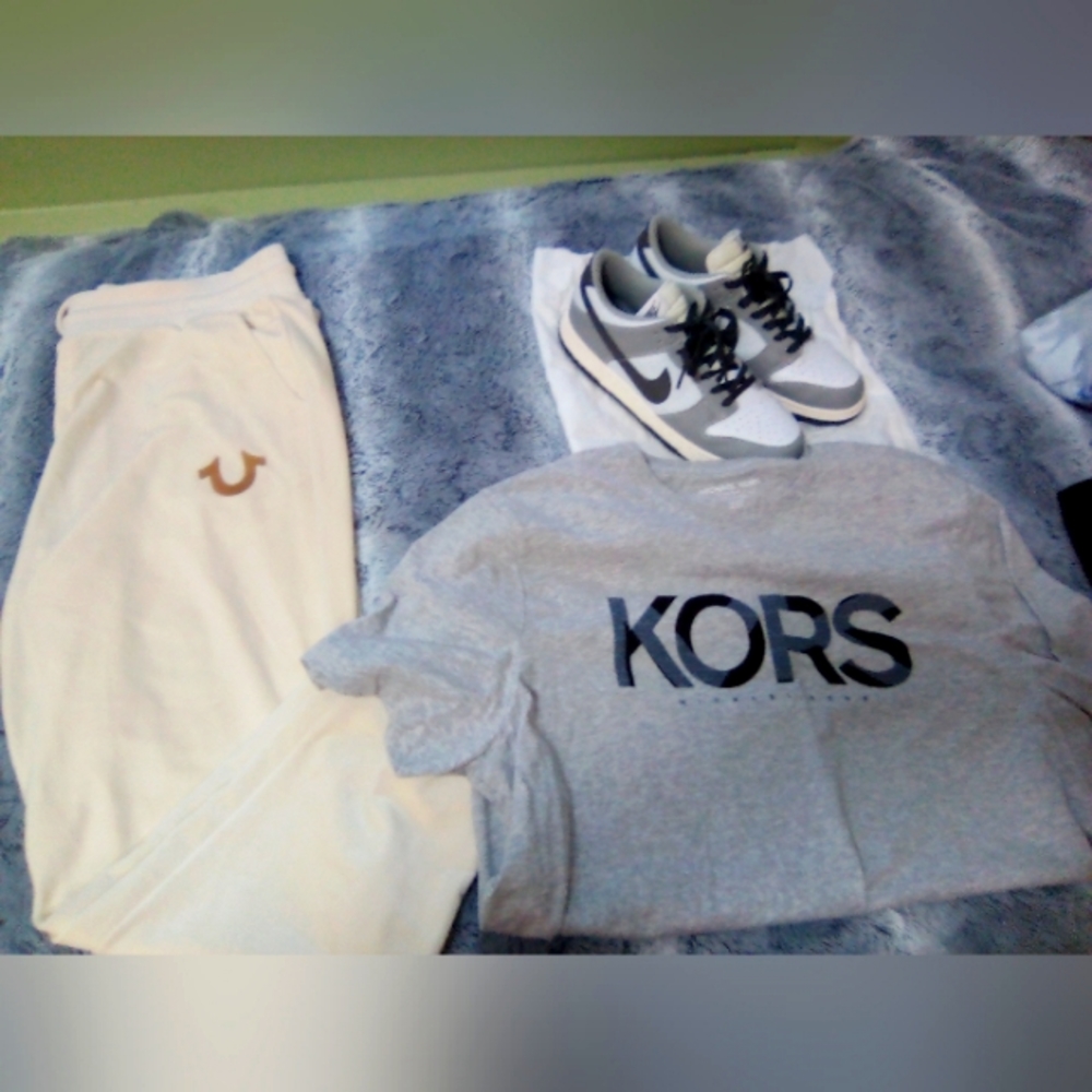 True religion outfit size xl